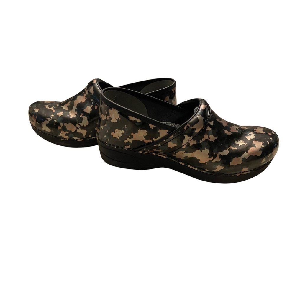 Dansko XP 2.0 Clogs Womens 41 10.5-11 Camo Camouflage Patent Leather Nursing